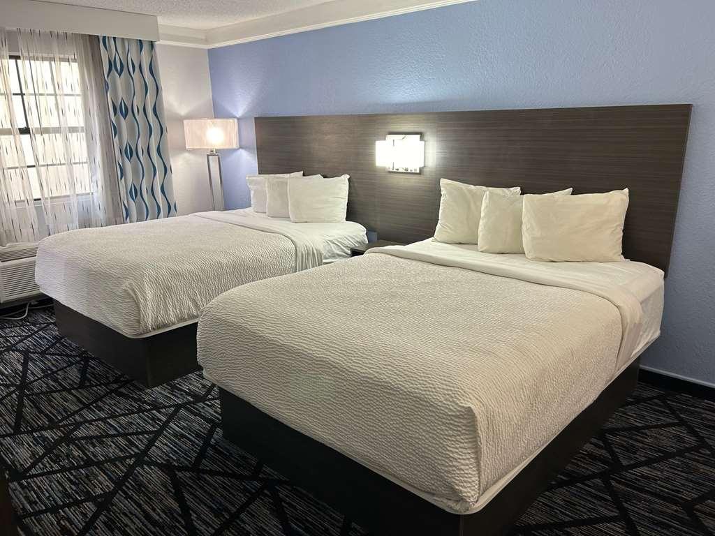 Best Western Schaumburg - O'Hare Nw Room photo
