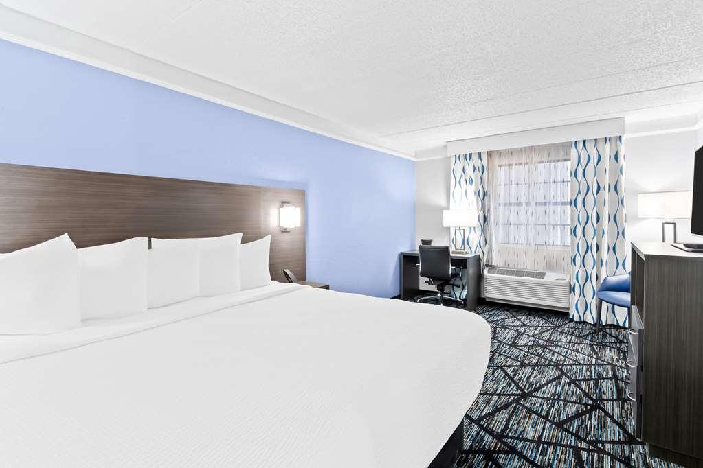 Best Western Schaumburg - O'Hare Nw Room photo